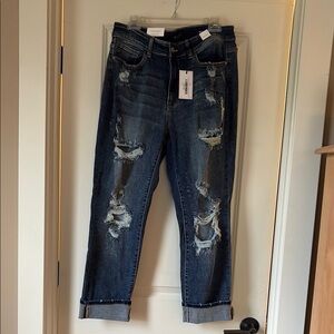 Judy Blue Boyfriend Jeans in Blue with Distressed Details